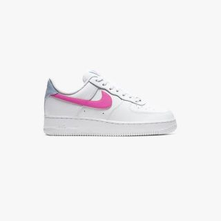 ナイキ(NIKE)のNIKE AIR FORCE 1 07 WMNS WHT/PNK 23.5cm(スニーカー)