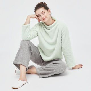 ユニクロ(UNIQLO)のファーリーフリースセット（長袖）M ライトグリーン(ルームウェア)