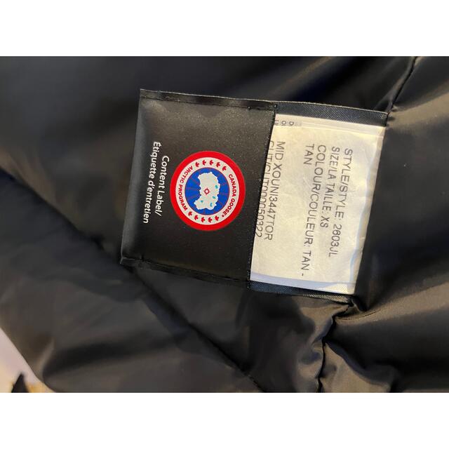 CANADA GOOSE(カナダグース)の美品　国内正規品　カナダグース  ベージュ　ブロンテ   XS   レディースのジャケット/アウター(ダウンジャケット)の商品写真