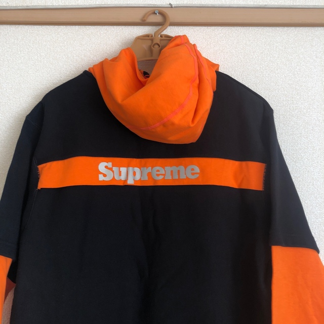 Supreme(シュプリーム)の【超希少デザイン】新品supremeパーカー メンズのトップス(パーカー)の商品写真