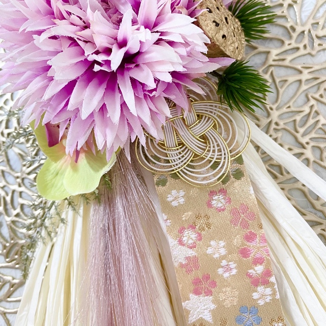 迎春♡オシャレピンクお正月しめ飾り(アーテフィシャルフラワー) ハンドメイドのフラワー/ガーデン(リース)の商品写真