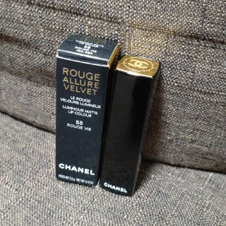 シャネル(CHANEL)のシャネル ルージュ アリュール ヴェルヴェット 58 ルージュ ヴィ(口紅)