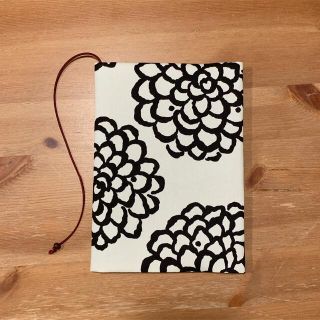 《 四六判》ブックカバー  ハンドメイド ダリア(ブックカバー)