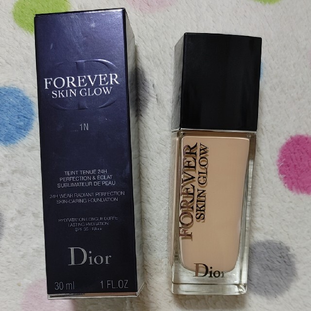 Dior(ディオール)のディオールスキン フォーエヴァー フルイド グロウ 1N コスメ/美容のベースメイク/化粧品(ファンデーション)の商品写真