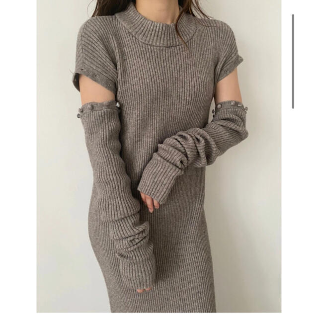 Ameri VINTAGE(アメリヴィンテージ)のmiilean rib knit onepiece ベージュ レディースのワンピース(ロングワンピース/マキシワンピース)の商品写真