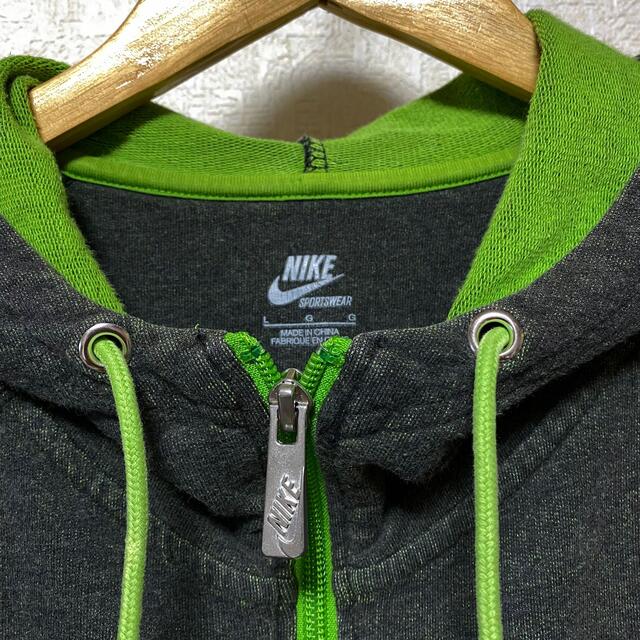 NIKE(ナイキ)のNIKE  スウェット　パーカー　L メンズのトップス(パーカー)の商品写真