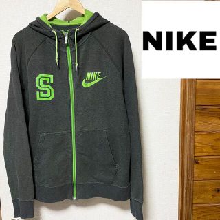 ナイキ(NIKE)のNIKE  スウェット　パーカー　L(パーカー)