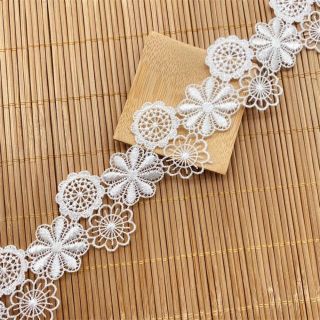 白 刺繍レース 花モチーフ フラワー ハンドメイド 北欧 結婚式 入学式