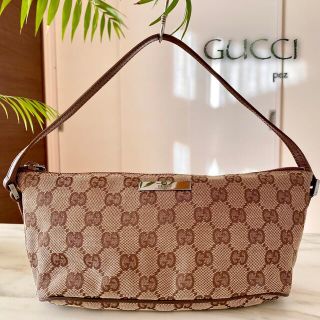 グッチ(Gucci)の極美品 GUCCI グッチ GG柄 約3.8万 アクセサリーポーチ(ショルダーバッグ)