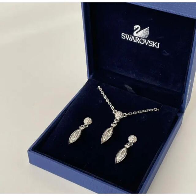 SWAROVSKI(スワロフスキー)の【りゅうじ様専用】SWAROVSKI スワロフスキー ネックレス&ピアスセット  レディースのアクセサリー(ネックレス)の商品写真