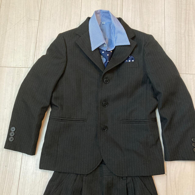 子供用スーツセット 120 キッズ/ベビー/マタニティのキッズ服男の子用(90cm~)(ドレス/フォーマル)の商品写真