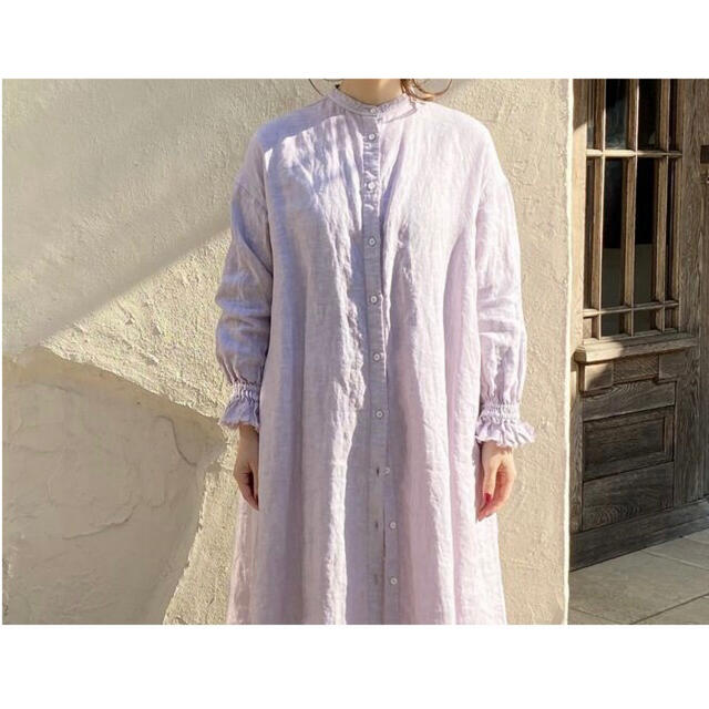 nest Robe(ネストローブ)のnest Robe バンドカラーラッフル袖ワンピース（LAVENDER） レディースのワンピース(ロングワンピース/マキシワンピース)の商品写真