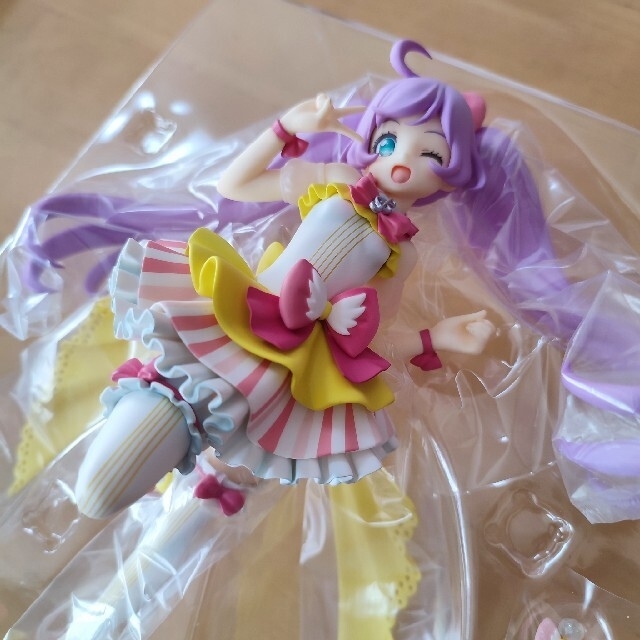 GOOD SMILE COMPANY(グッドスマイルカンパニー)のプリパラ 真中らぁら かしこまVer. 1/7スケール 完成品 エンタメ/ホビーのフィギュア(アニメ/ゲーム)の商品写真