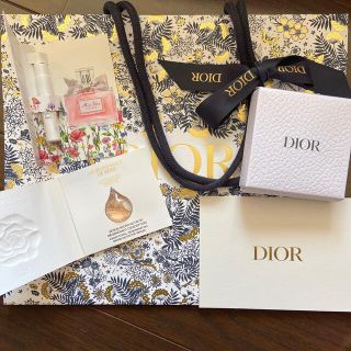 ディオール(Dior)のDior スマホリング　香水　美容液　ショッパー　5点セットdior クリスマス(その他)