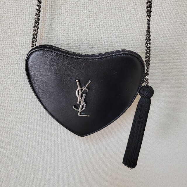 レディース美品　SAINT LAURENT　ハートのチェーンバッグ