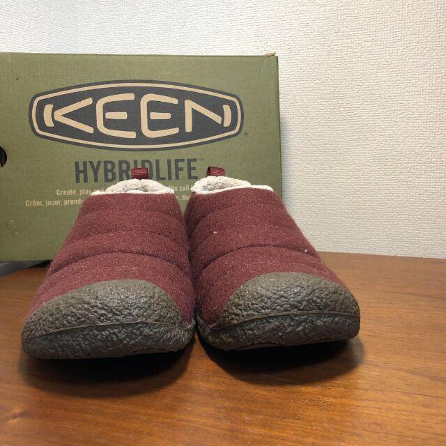 KEEN(キーン)のKEEN　ボアフラットシューズ　もこもこ　暖か　冬靴　エンジ　25㎝　シンプル レディースの靴/シューズ(スリッポン/モカシン)の商品写真