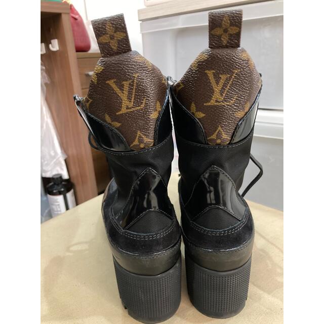 LOUIS VUITTON(ルイヴィトン)のLOUIS VUITTON ヴィトン ショートブーツ ブーティ レディースの靴/シューズ(ブーツ)の商品写真