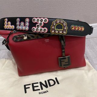 フェンディ(FENDI)のストラップユー　FENDI フェンディ(ショルダーバッグ)