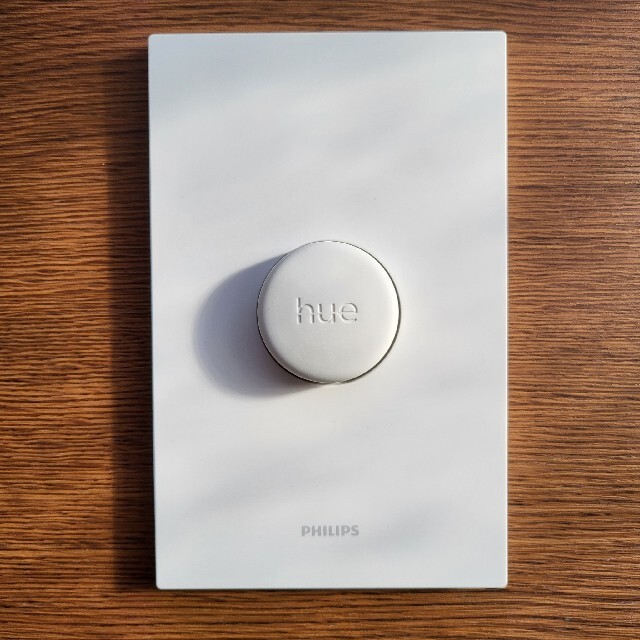 PHILIPS(フィリップス)のPhilips Hue スマートボタン スマートリモコン スマートスイッチ スマホ/家電/カメラの生活家電(その他)の商品写真