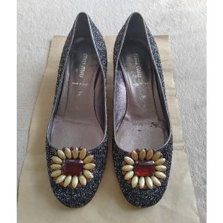 ミュウミュウ(miumiu)のMIU MIU ミュウミュウ ビジュ― ラメ パンプス ブラック　36(バレエシューズ)