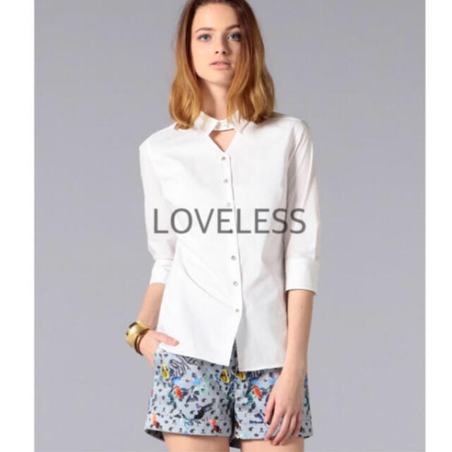 LOVELESS(ラブレス)の最終値下げ♡未使用♡LOVELESS  Vネックカラーハーフスリーブブラウス レディースのトップス(シャツ/ブラウス(長袖/七分))の商品写真