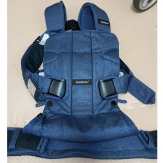 ベビービョルン(BABYBJORN)のベビービョルン  ベビーキャリアONE+ ダークブルー(抱っこひも/おんぶひも)