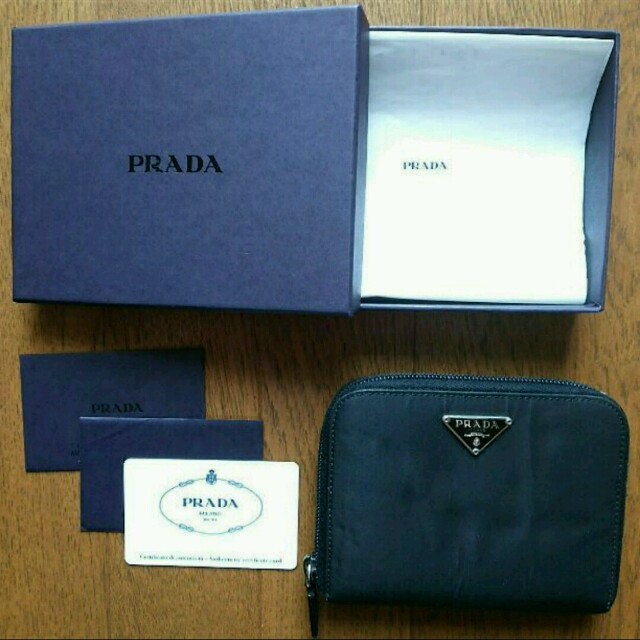 PRADA(プラダ)の正規品 プラダ 折り財布 レディースのファッション小物(財布)の商品写真