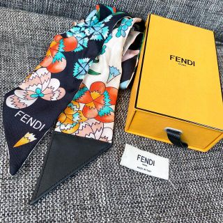 フェンディ(FENDI)のFENDI♡リバーシブル花柄ラッピー(バンダナ/スカーフ)