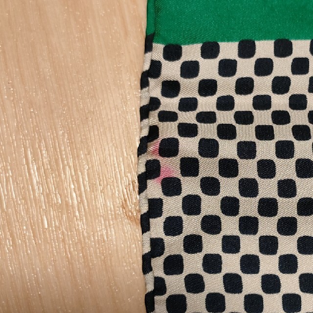 Saint Laurent(サンローラン)のイブサンローラン　スカーフ レディースのファッション小物(バンダナ/スカーフ)の商品写真