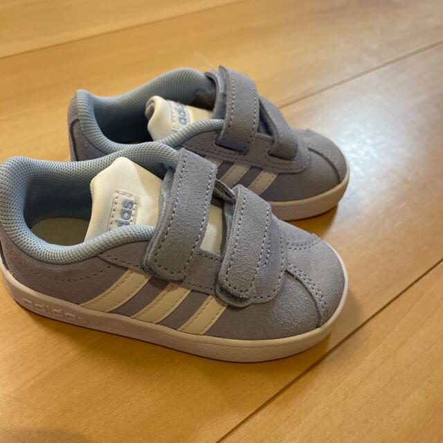 adidas(アディダス)の新品未使用♡adidas♡13センチ♡アディダス キッズ/ベビー/マタニティのベビー靴/シューズ(~14cm)(スニーカー)の商品写真