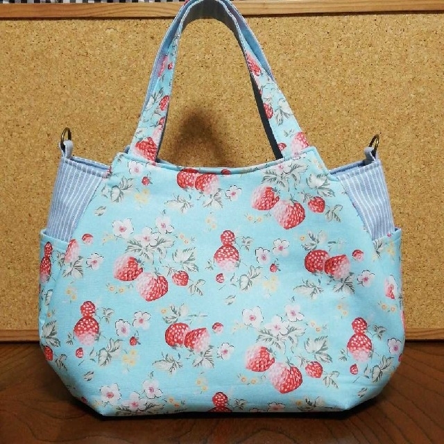 現品限り一斉値下げ! ♡ワイルドストロベリー柄チューリップバッグ