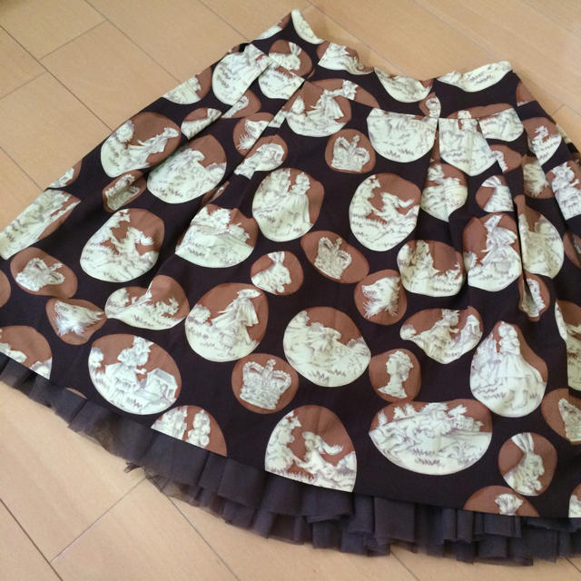 JaneMarple(ジェーンマープル)のフェアリーテイルカメオスカート レディースのスカート(ひざ丈スカート)の商品写真