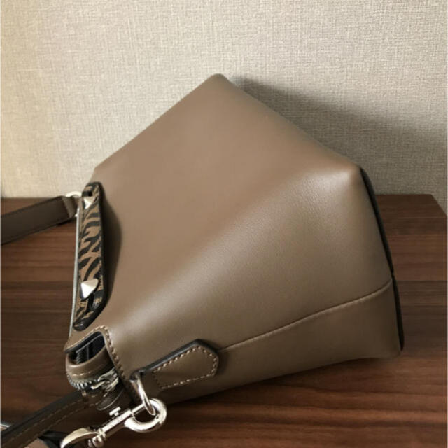 FENDI(フェンディ)のフェンディ  バイザウェイ  ショルダーポシェット レディースのバッグ(ショルダーバッグ)の商品写真