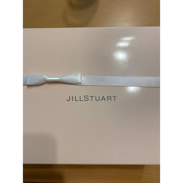 JILL by JILLSTUART(ジルバイジルスチュアート)のジルスチュアート　ギフトボックス コスメ/美容のボディケア(ハンドクリーム)の商品写真