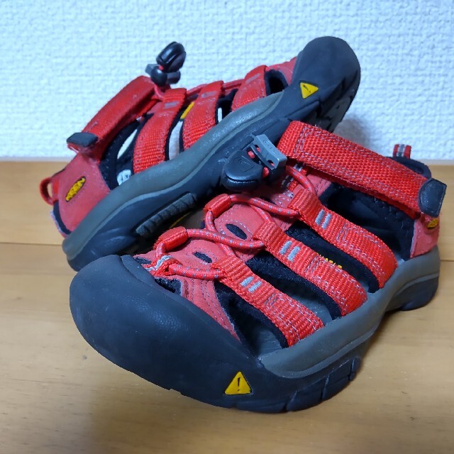 KEEN(キーン)のキーンサンダル18 キッズ/ベビー/マタニティのキッズ靴/シューズ(15cm~)(サンダル)の商品写真