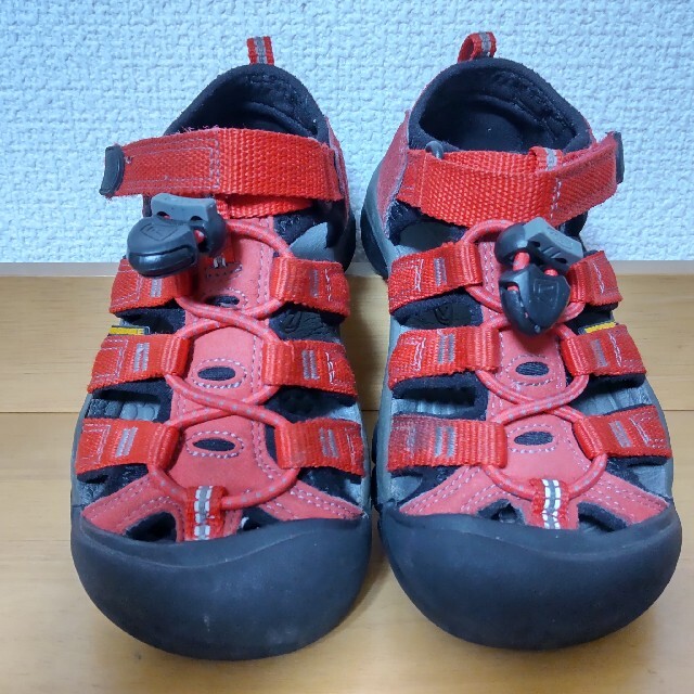 KEEN(キーン)のキーンサンダル18 キッズ/ベビー/マタニティのキッズ靴/シューズ(15cm~)(サンダル)の商品写真