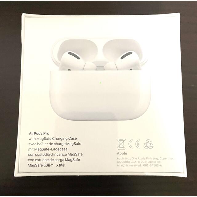 Apple(アップル)のAirPods pro 2021年モデル　新品未開封 スマホ/家電/カメラのオーディオ機器(ヘッドフォン/イヤフォン)の商品写真