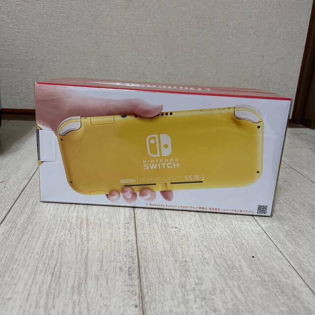 Nintendo Switch(ニンテンドースイッチ)の任天堂Switch light イエロー エンタメ/ホビーのゲームソフト/ゲーム機本体(携帯用ゲーム機本体)の商品写真