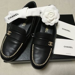 シャネル(CHANEL)のCHANEL ローファー　ラムスキン　パール美品(ローファー/革靴)