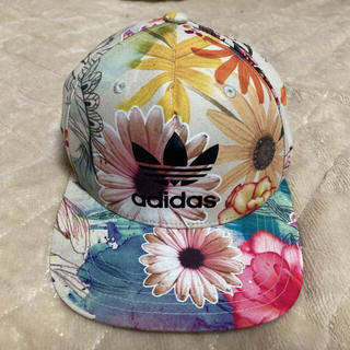 アディダス(adidas)のアディダス　キャップ　花柄(キャップ)