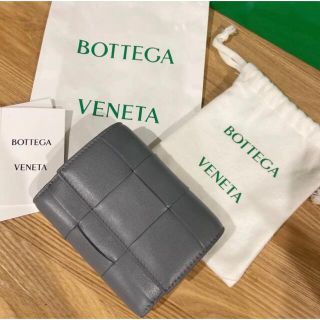 ボッテガヴェネタ(Bottega Veneta)の【サンダー / グレー】三つ折り ファスナーウォレット ボッテガヴェネタ (財布)