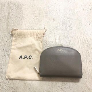 アーペーセー(A.P.C)のAPC アーペーセー ハーフムーンウォレット(財布)