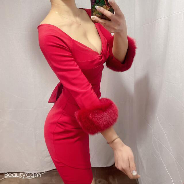 Andy(アンディ)のAndy❤️お袖ボリューム満点フォックスファー✨赤ミニドレス✨S レディースのフォーマル/ドレス(ミニドレス)の商品写真