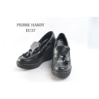 ピエールアルディ(PIERRE HARDY)のPIERRE HARDY*希少*レディース厚底パンプスEK0532(ローファー/革靴)