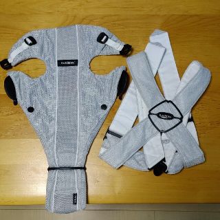 ベビービョルン(BABYBJORN)のベビービョルン オリジナル シルバー メッシュ BABYBJORN(抱っこひも/おんぶひも)