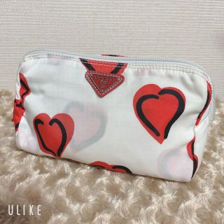 美品 プラダ ポーチ ハート