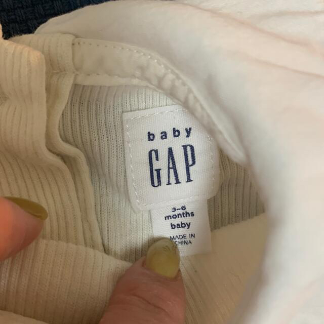 【白のみ】babygap 3-6m 70cm ロンパース  キッズ/ベビー/マタニティのベビー服(~85cm)(ロンパース)の商品写真