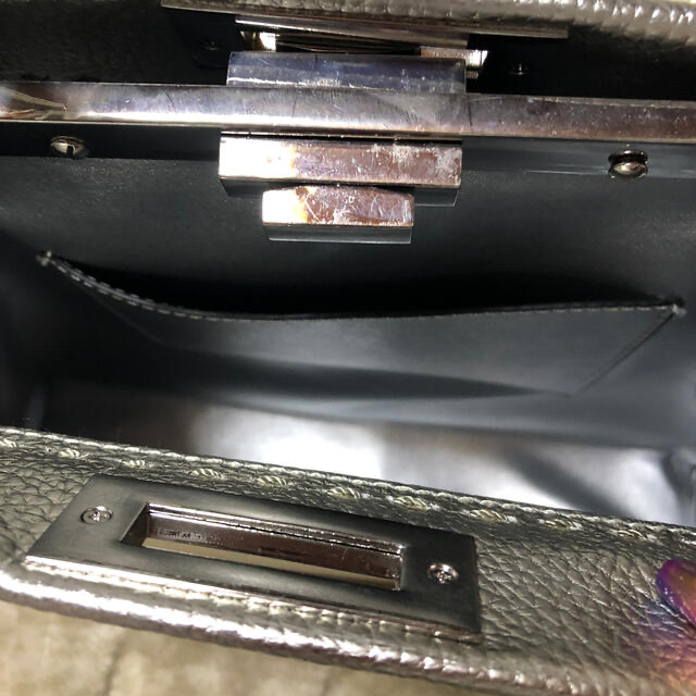 シルバーレディースバック レディースのバッグ(ハンドバッグ)の商品写真
