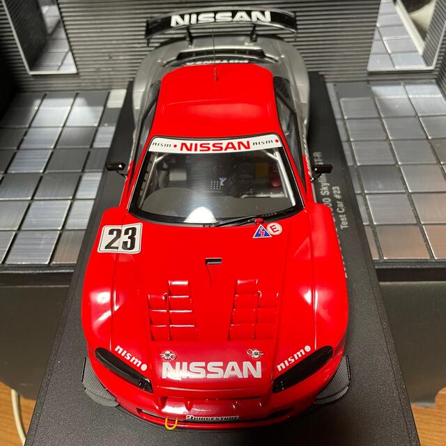 未展示品　オートアート1/18  スカイラインGT-R (R34)テストカー