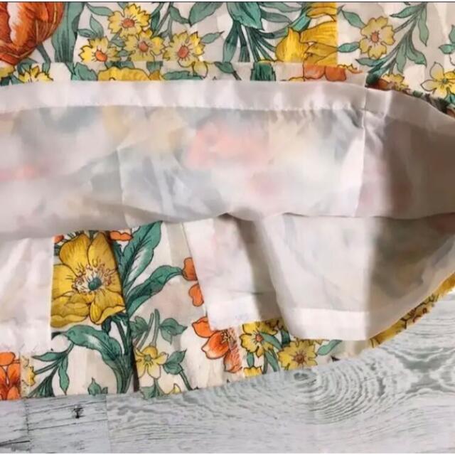 Lochie(ロキエ)の昭和レトロカラフル花柄スカートミモレ丈ノスタルジックボタニカル柄フラワー レディースのスカート(ひざ丈スカート)の商品写真